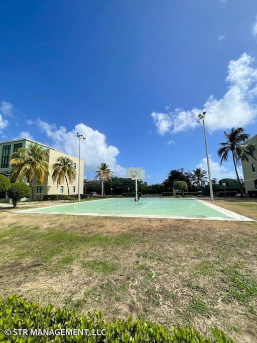 Upscale Condo At Aquatika Beach & Vacation Villas Loiza Kültér fotó