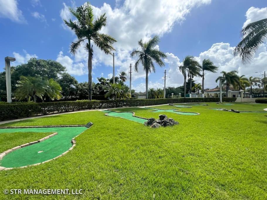 Upscale Condo At Aquatika Beach & Vacation Villas Loiza Kültér fotó