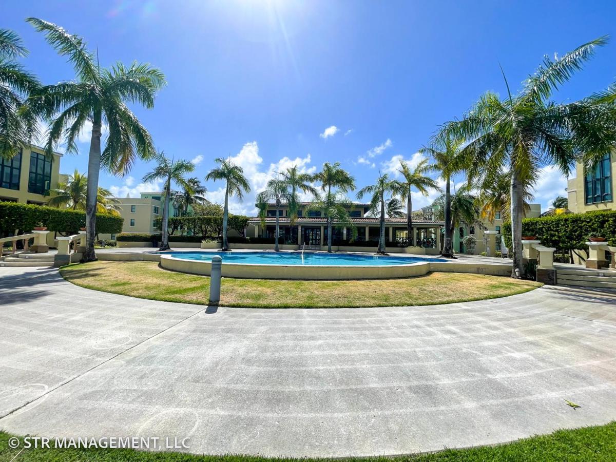 Upscale Condo At Aquatika Beach & Vacation Villas Loiza Kültér fotó